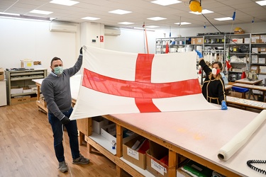 Genova, PonteX - azienda Petramar produttrice di bandiere che ha
