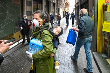 Genova, centro - il primo giorno della nuova fase emergenza covi