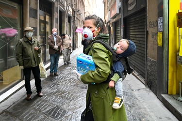 Genova, centro - il primo giorno della nuova fase emergenza covi