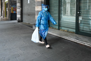 Genova, centro - il primo giorno della nuova fase emergenza covi