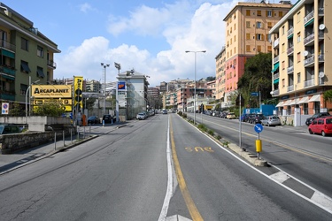 Genova, strade deserte, inizia una nuova settimana di emergenza