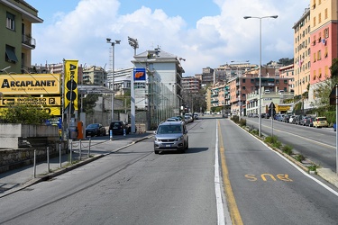 Genova, strade deserte, inizia una nuova settimana di emergenza