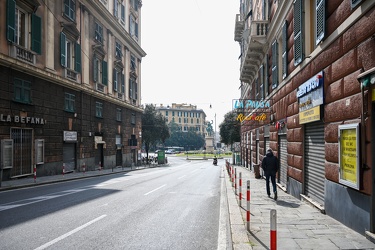 Genova, strade deserte, inizia una nuova settimana di emergenza