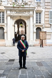 Genova, palazzo Tursi - osservato un minuto di silenzio in ricor