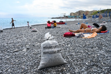 Genova, situazione spiagge libere