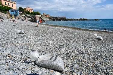 Genova, situazione spiagge libere