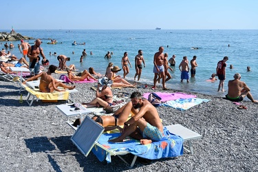 Genova, domenica di agosto sulle spiagge