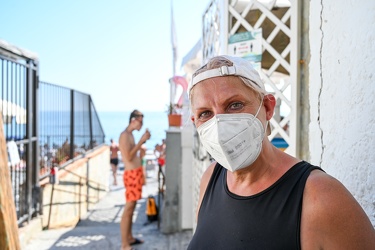 Genova, domenica di agosto sulle spiagge