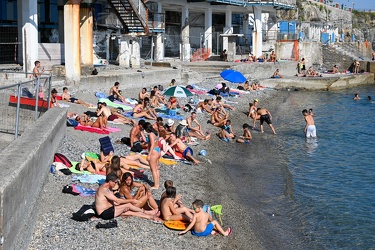 Genova, domenica di agosto sulle spiagge