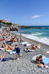 Genova Quinto, spiaggia libera - spariti i sacchetti segnaposto