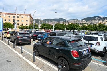 Genova, prima settimana dopo ferragosto - turisti porto antico