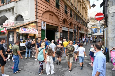 Genova, prima settimana dopo ferragosto - turisti porto antico