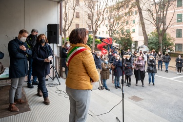 Genova, plesso scolastico Teglia - assemblea in cortile su probl