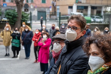 Genova, plesso scolastico Teglia - assemblea in cortile su probl