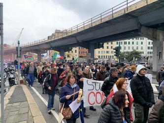 Genova, piazza Cavour - ennesima manifestazione no vax del sabat