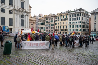 Genova, manifestazione No Vax No Gren Pass