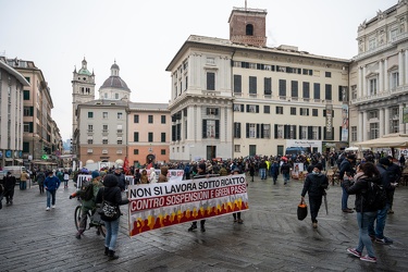 Genova, manifestazione No Vax No Gren Pass