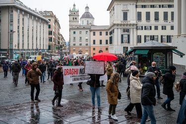 Genova, manifestazione No Vax No Gren Pass