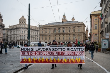 Genova, manifestazione No Vax No Gren Pass