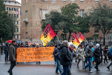 Genova, manifestazione No Vax No Gren Pass