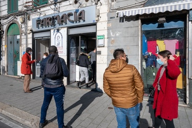 Genova, nuove regole green pass, tamponi in farmacia