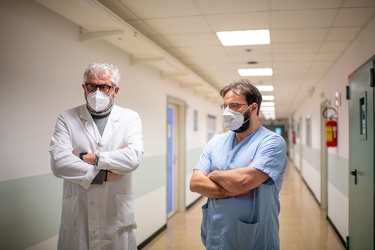 Genova, ospedale San Martino - terapia intensiva Covid