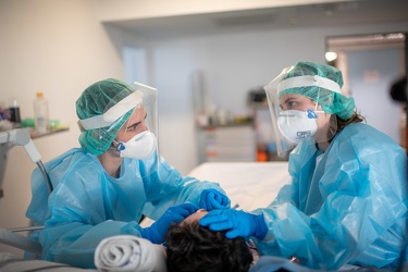 Genova, ospedale San Martino - terapia intensiva Covid