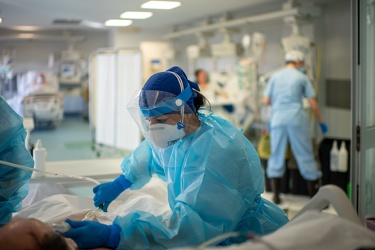 Genova, ospedale San Martino - terapia intensiva Covid