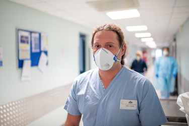 Genova, ospedale San Martino - terapia intensiva Covid