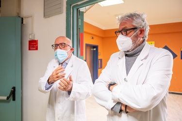 Genova, ospedale San Martino - terapia intensiva Covid