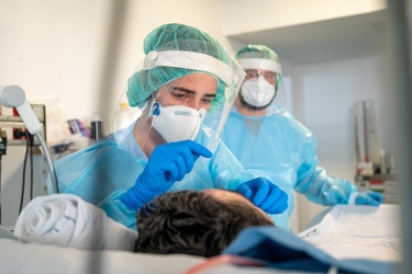 Genova, ospedale San Martino - terapia intensiva Covid