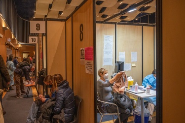 Genova, hub vaccinale teatro gioventu