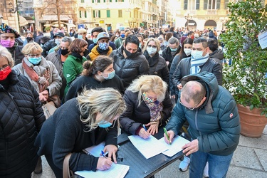 Genova, prefettura - manifestazione ristoratori contro restrizio