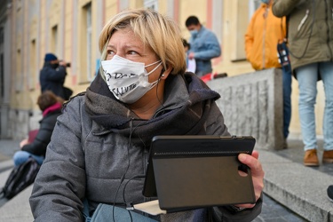 Genova, piazza De Ferrari - manifestazione studenti contro didat