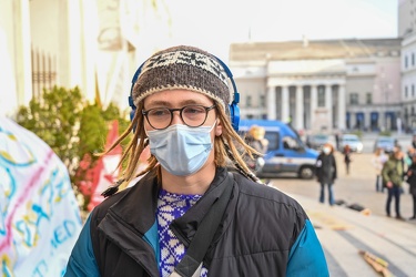 Genova, piazza De Ferrari - manifestazione studenti contro didat