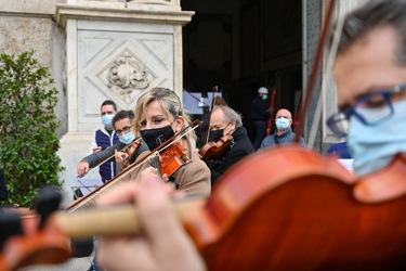 Genova, prefettura - protesta musicisti e operatori dello spetta