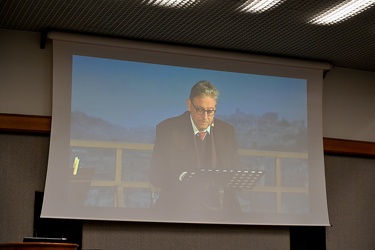 Genova, ospedale San Martino - Sergio Castellitto legge il libro