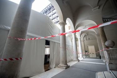 Genova, palazzo di giustizia - allestita tensostruttura nel cort