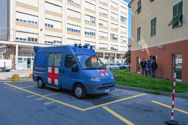 Genova, via dei mille, caserma Sturla - inizia la vaccinazione p