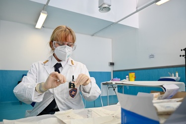 Genova, via dei mille, caserma Sturla - inizia la vaccinazione p