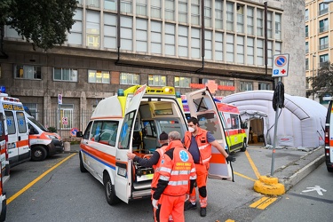 Genova, pronto soccorso Galliera emergenza seconda ondata corona