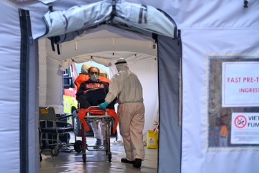 Genova, pronto soccorso Galliera emergenza seconda ondata corona