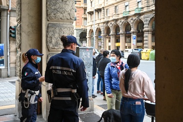 Genova, Sampierdarena - controlli polizia municipale ordinanza m