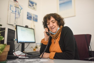 emergenza coronavirus agenzia famiglie storie telefono 11122020-7947