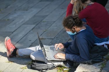 Genova, verso ordinanza mascherina ovunque