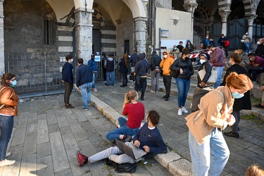 Genova, verso ordinanza mascherina ovunque