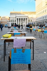 Genova, piazza De Ferrari - flash mob protesta scuola contro Did
