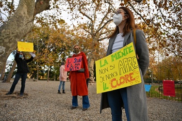 Genova - parco Acquasola - presidio contro insegnamento a distan