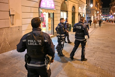 Genova, centro storico - sabato sera, controlli nuovo DPCM per a