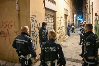 Genova, centro storico - sabato sera, controlli nuovo DPCM per a